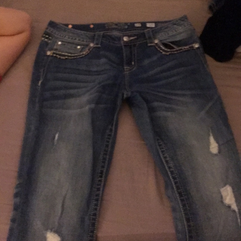 Boyfriend jeans with pizzazz